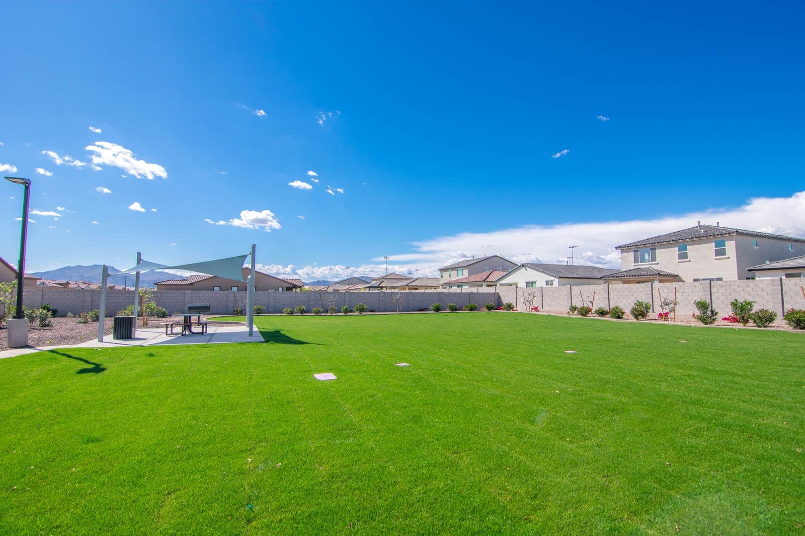 Surprise Townhome: 12570 N Cotton Ln