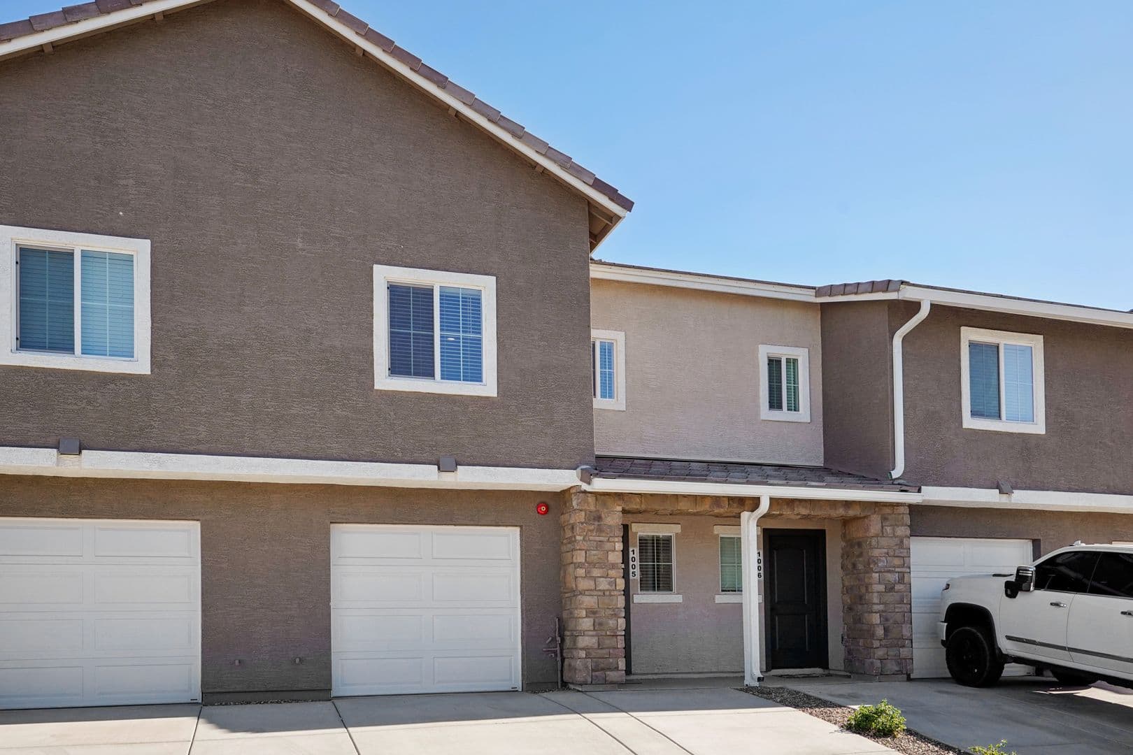 Surprise Townhome: 12570 N Cotton Ln
