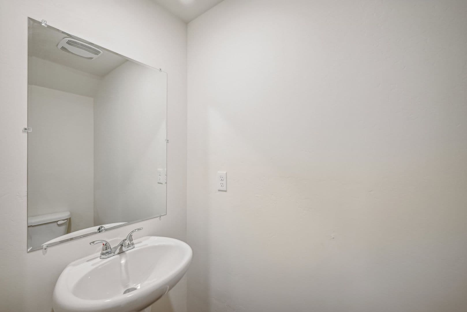 Eagle Mountain Townhome: East Parnell Lane