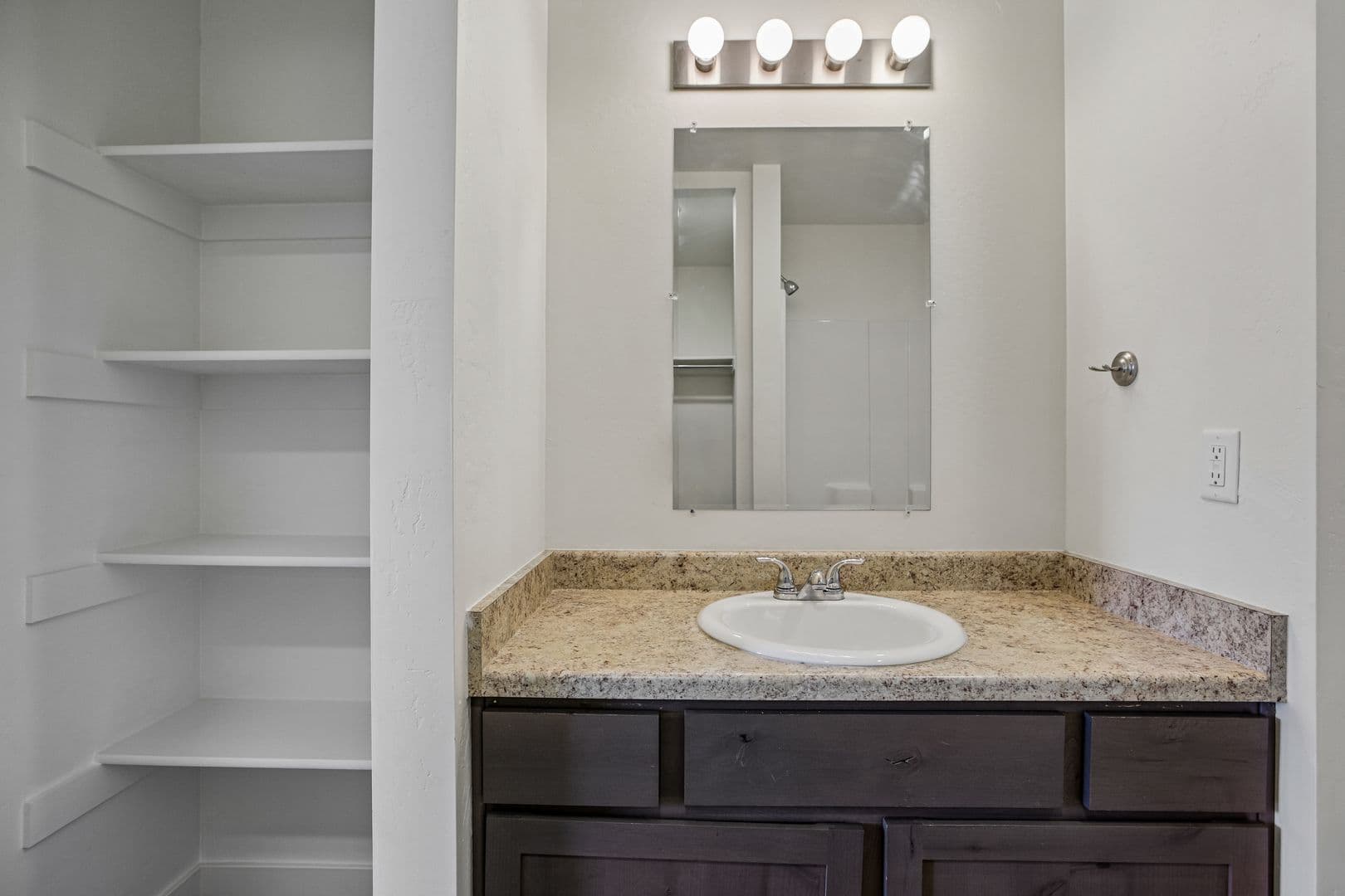 Eagle Mountain Townhome: Sunbury Ln