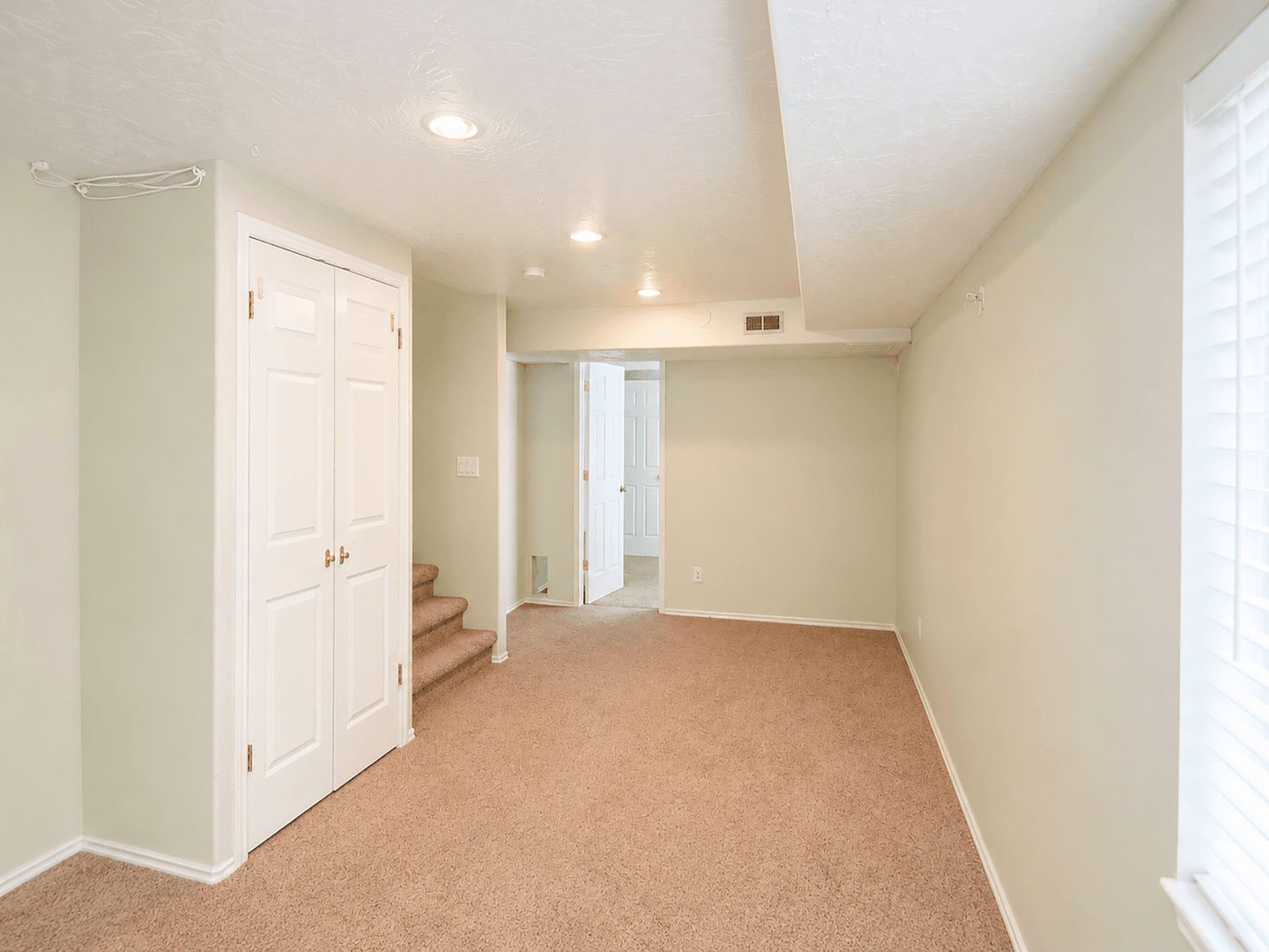 Sandy House: 9288 S Boise Circle