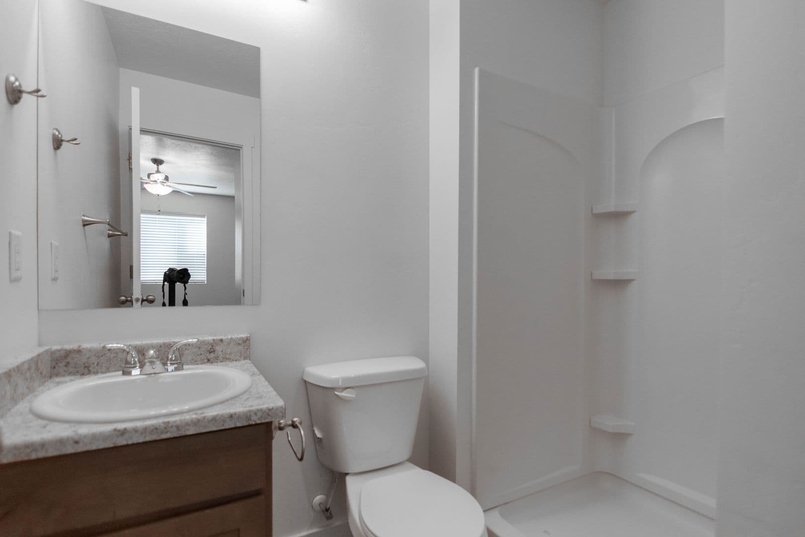 Vineyard Apartment: 190 E 630 N