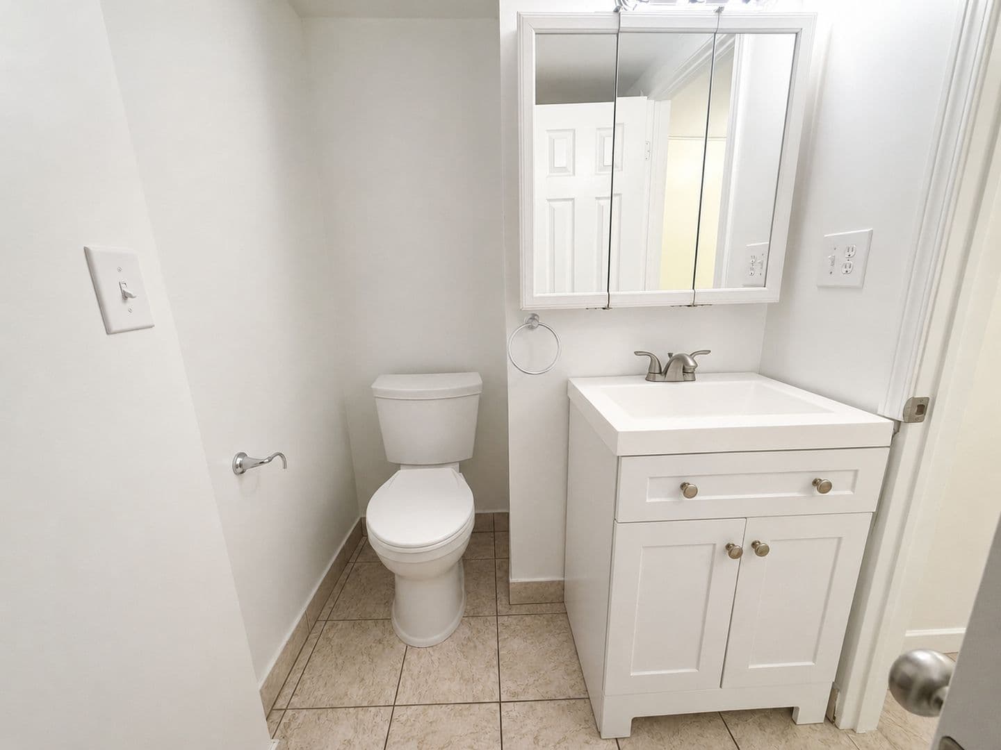 Murray House: 6087 S 1430 E #B