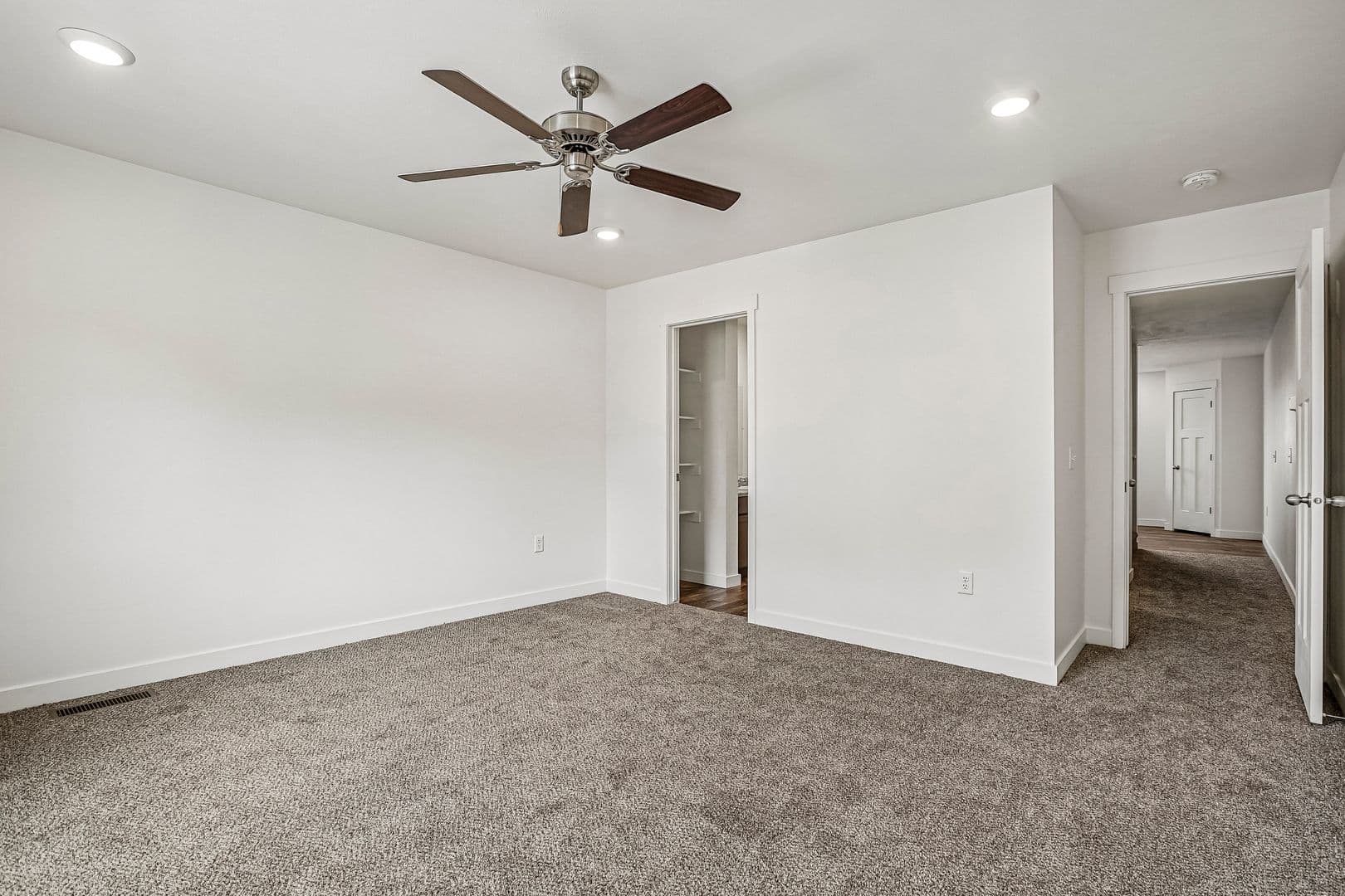 Magna Townhome: 7487 W Geraint St