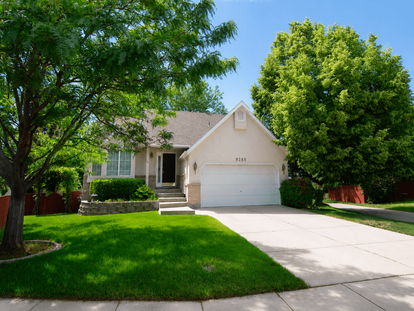 Sandy House: 9288 S Boise Circle