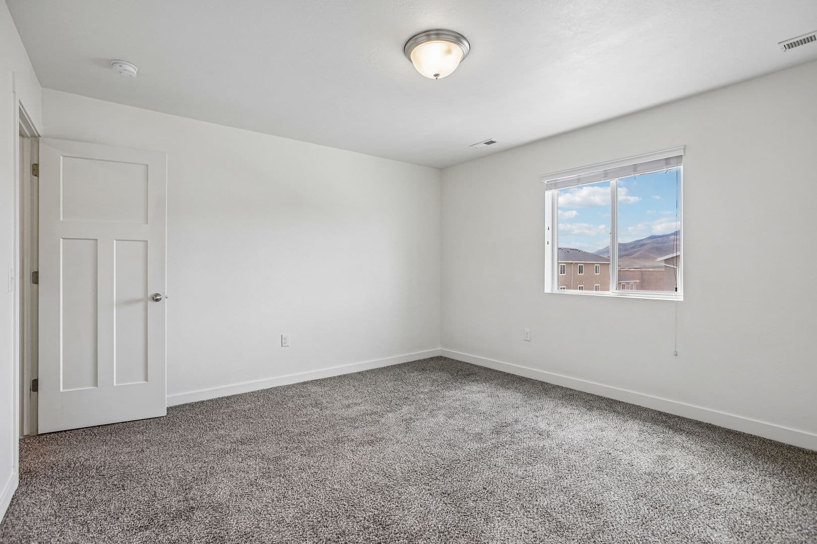Eagle Mountain Townhome: Sunbury Ln