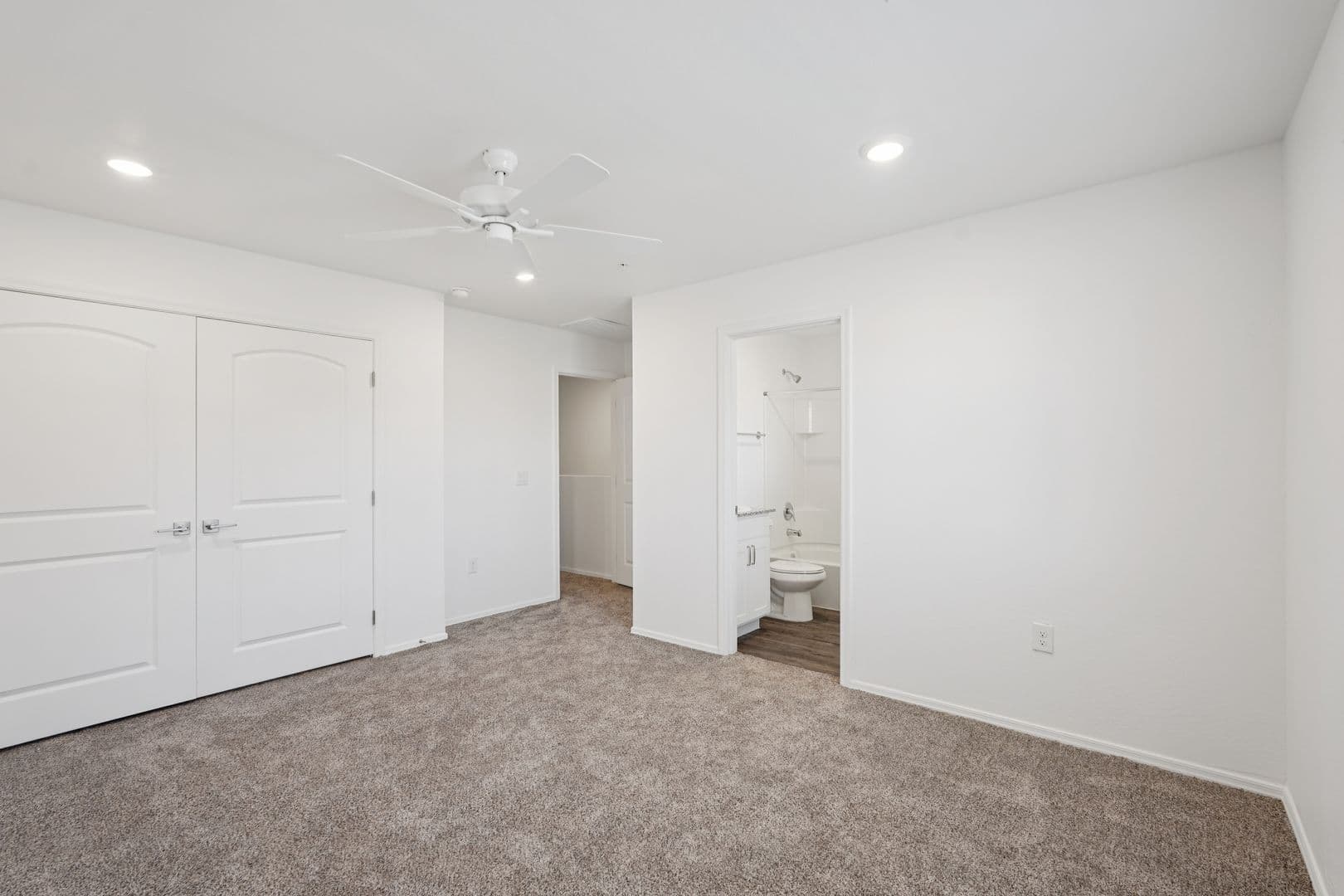 Surprise Townhome: 12570 N Cotton Ln