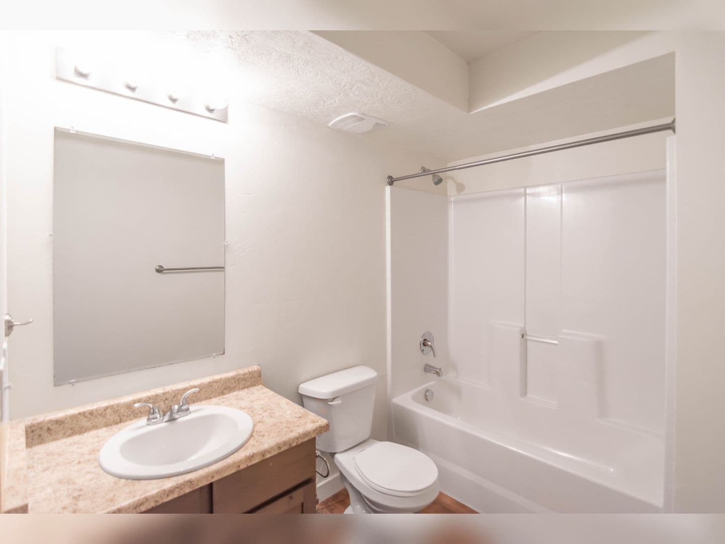 Heber Apartment: 200 W 1000 S