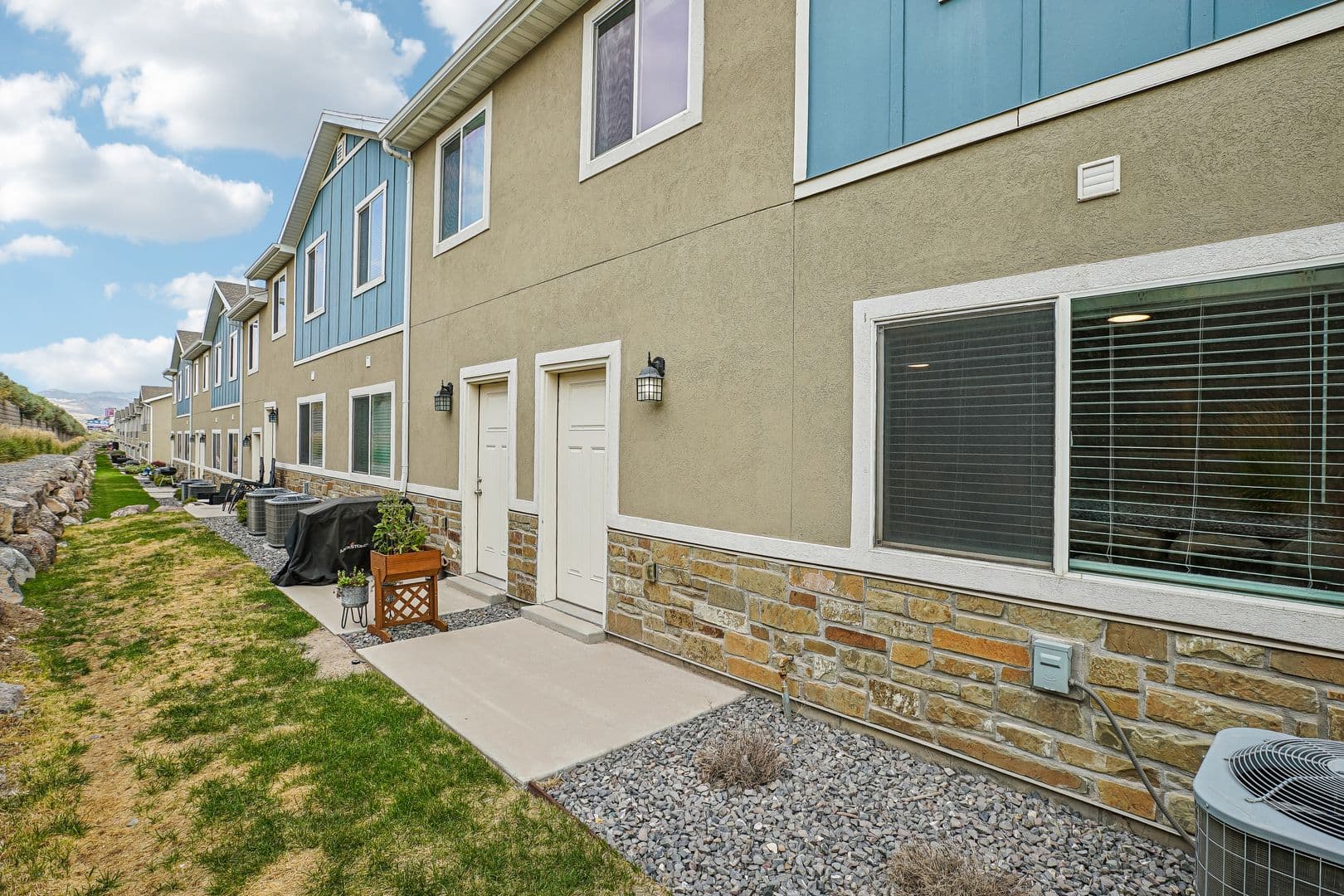 Herriman Townhome: Rock Hound Way