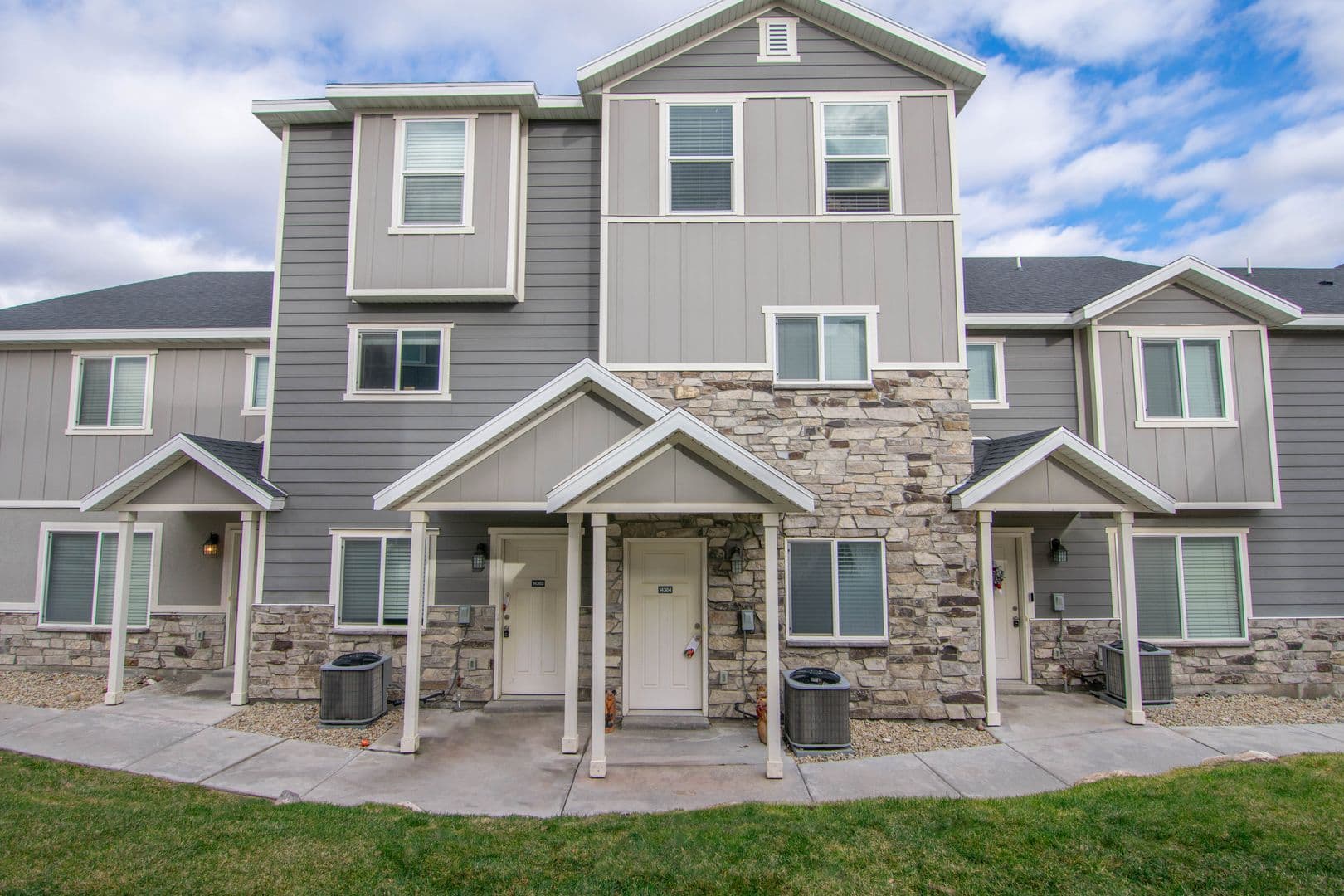 Herriman Townhome: 14411 S Ashburn Way
