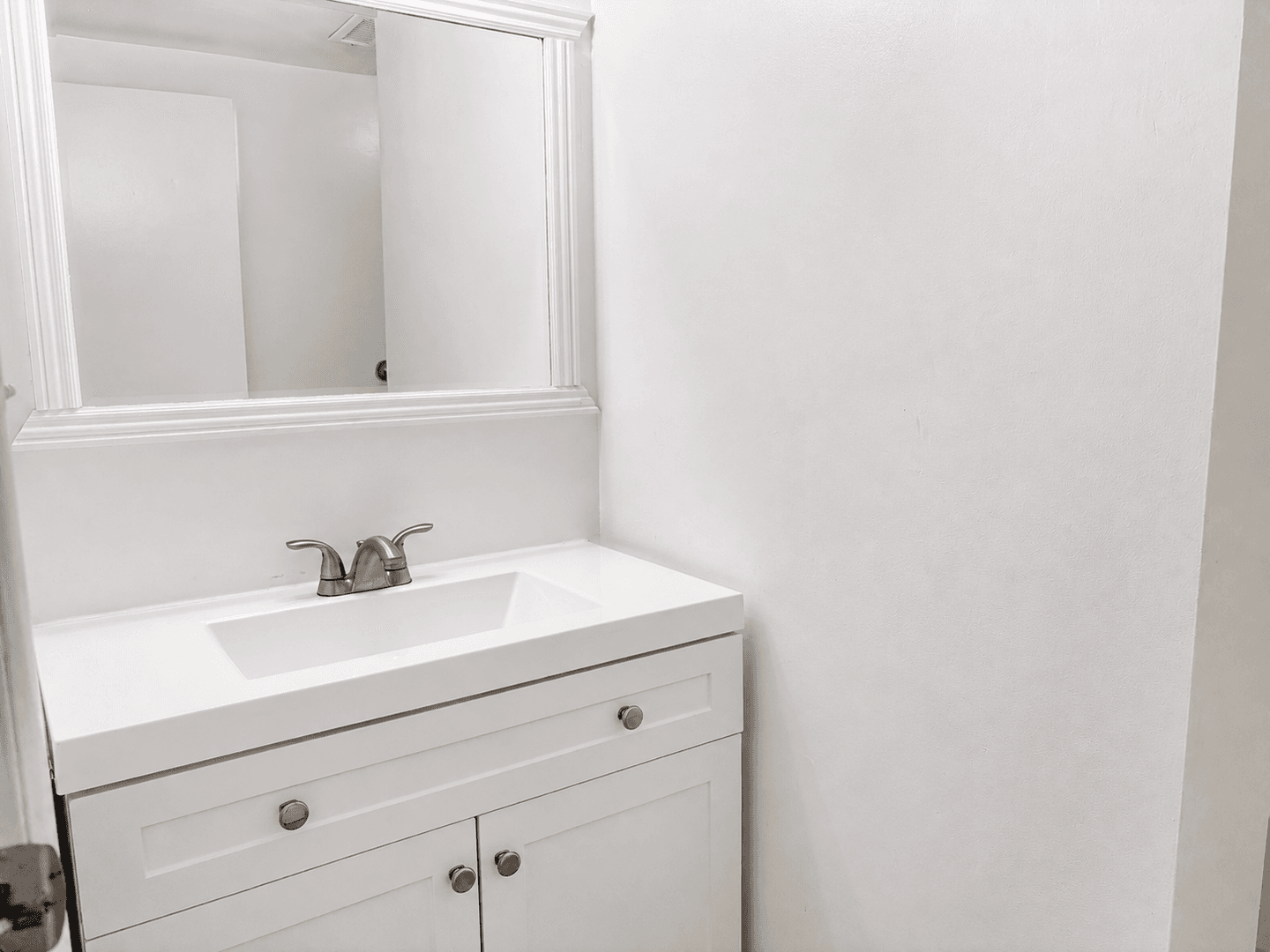 Murray House: 6087 S 1430 E #B