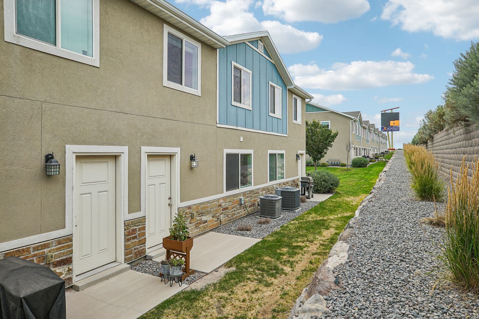 Herriman Townhome: Rock Hound Way