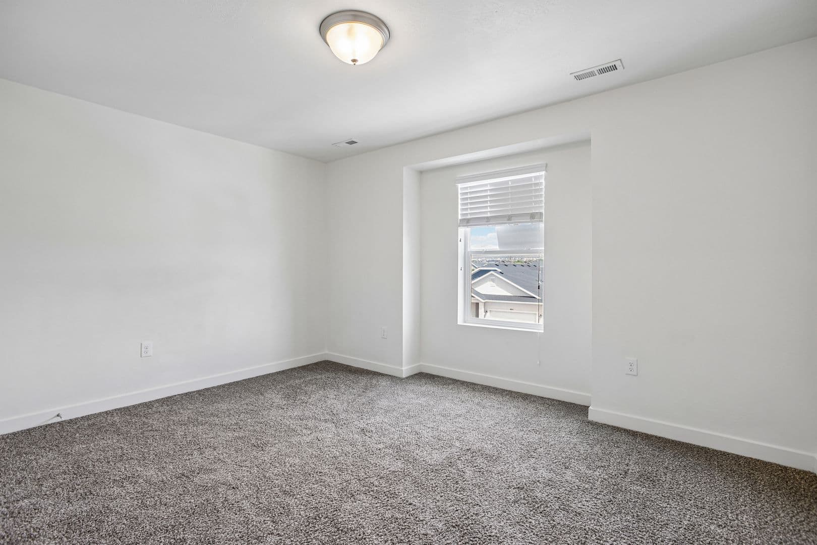 Eagle Mountain Townhome: Sunbury Ln