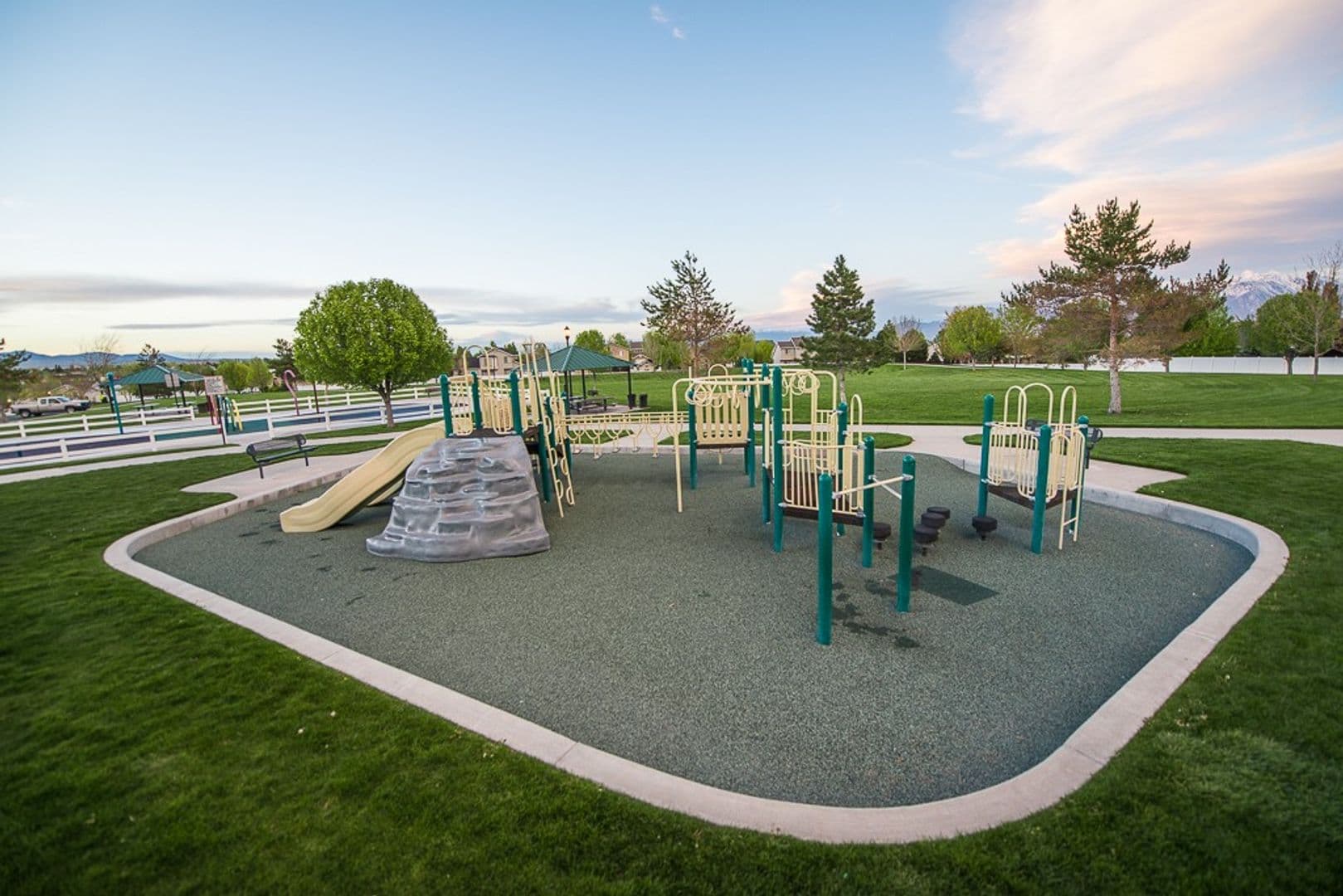 Herriman Townhome: 14411 S Ashburn Way