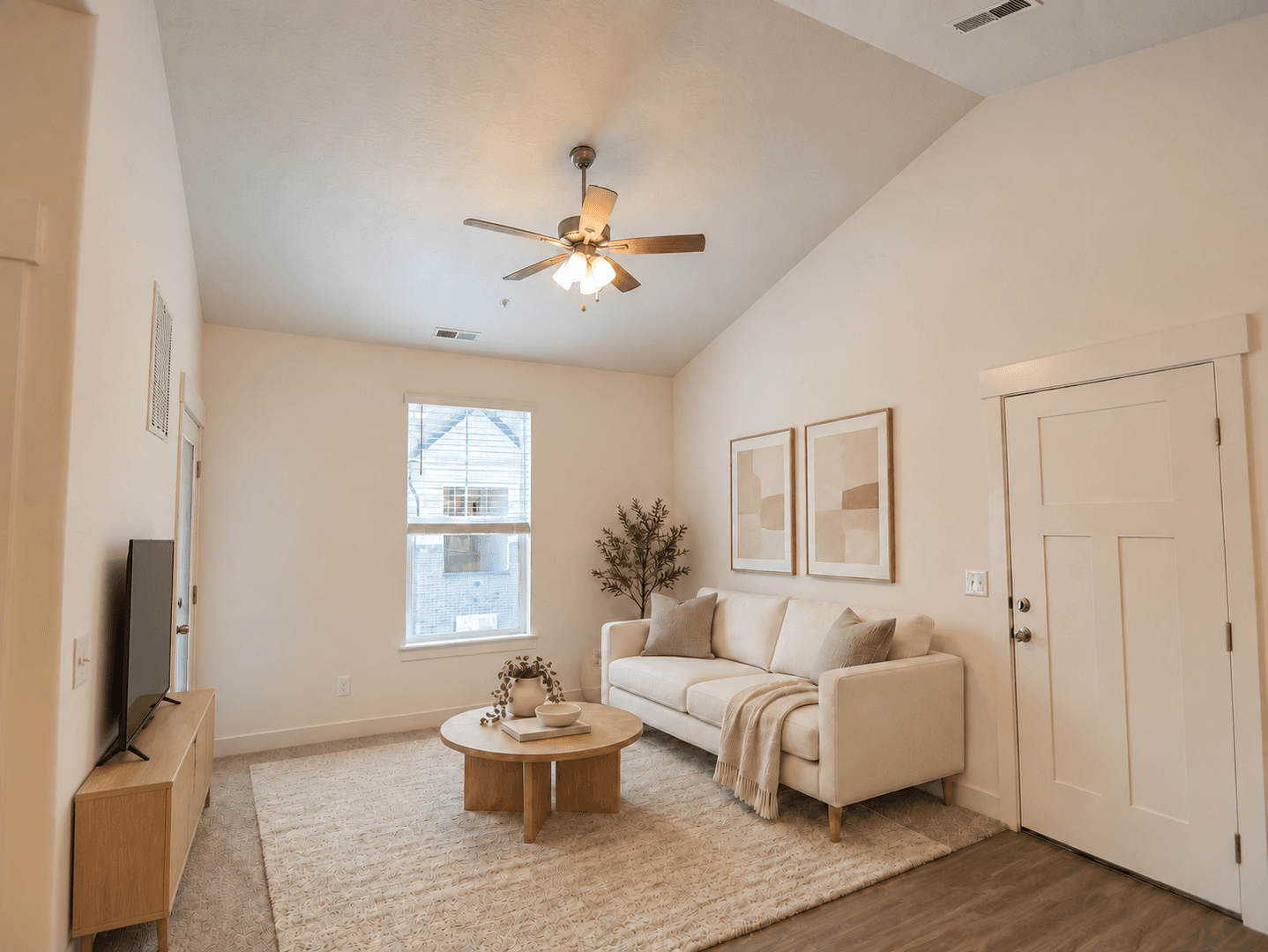 Mapleton House: 4664 S 680 W #202