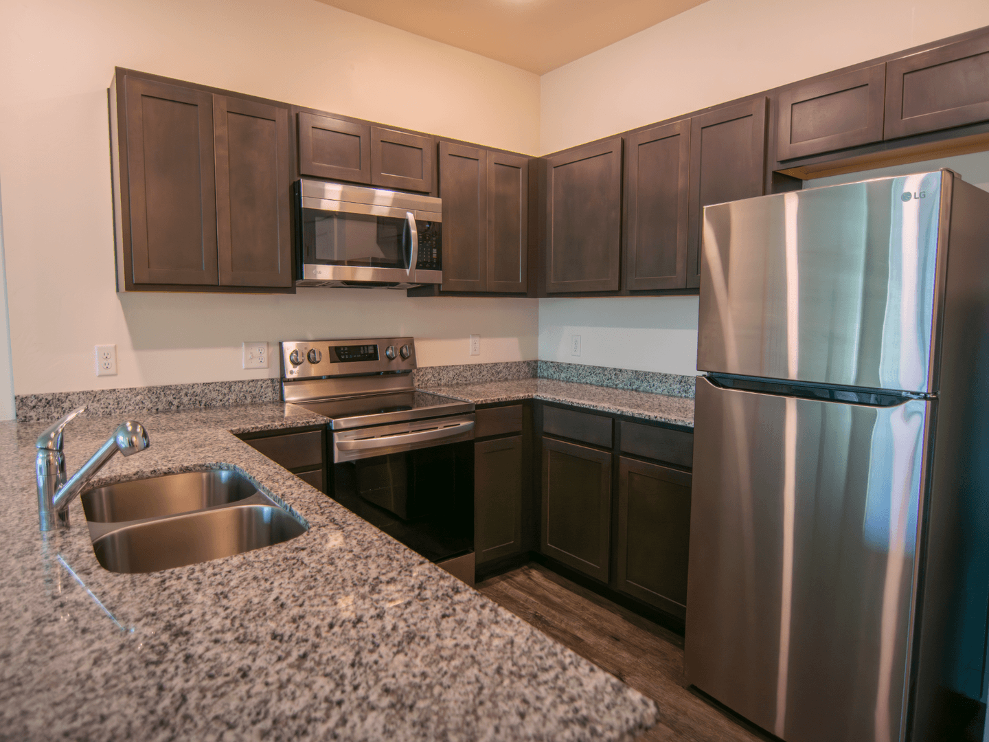 Magna Townhome: 7487 W Geraint St