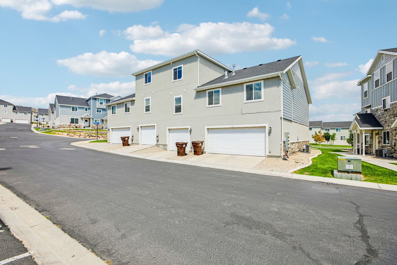 Herriman Townhome: 14411 S Ashburn Way