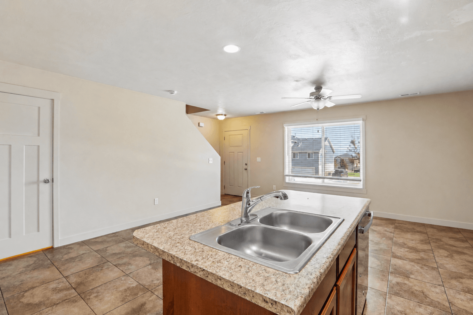 Herriman Townhome: 14411 S Ashburn Way