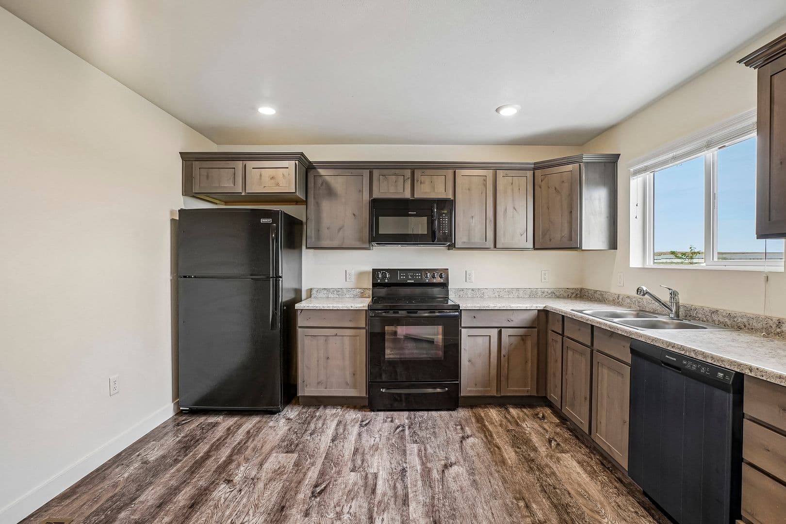 Magna Townhome: 7487 W Geraint St