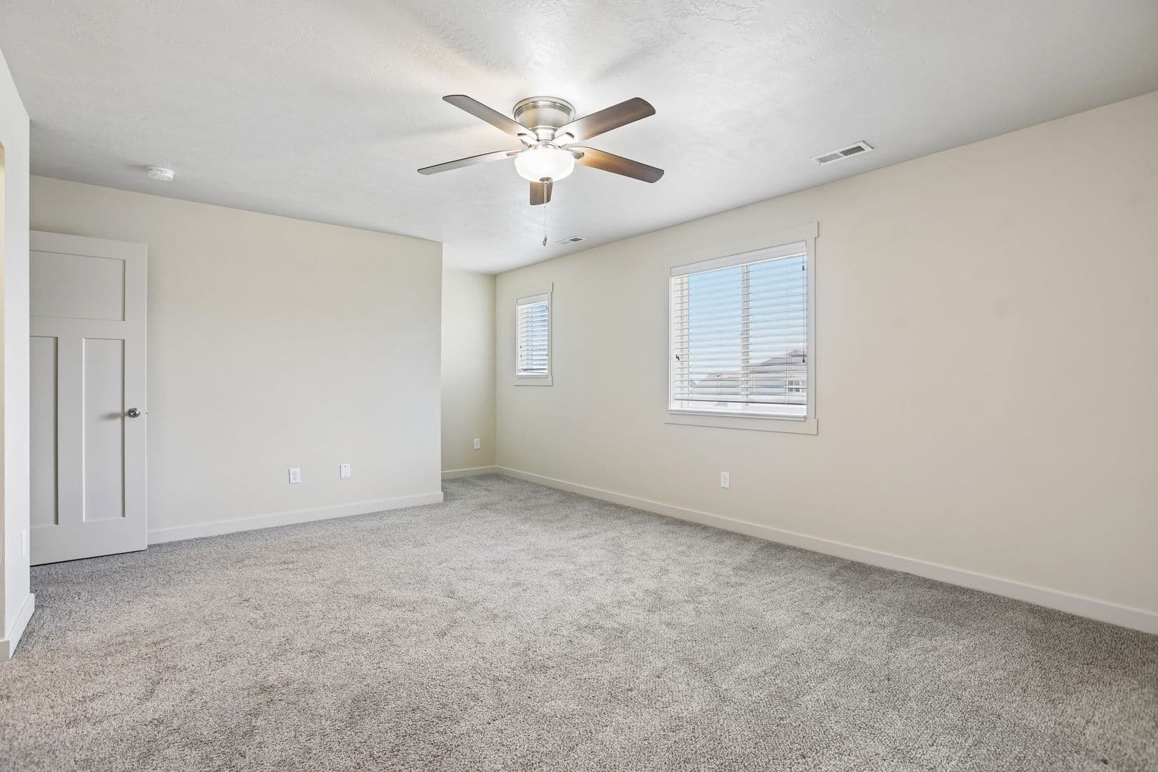 Herriman Townhome: 14411 S Ashburn Way