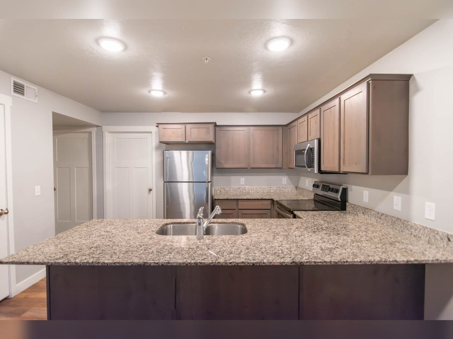 Heber Apartment: 200 W 1000 S