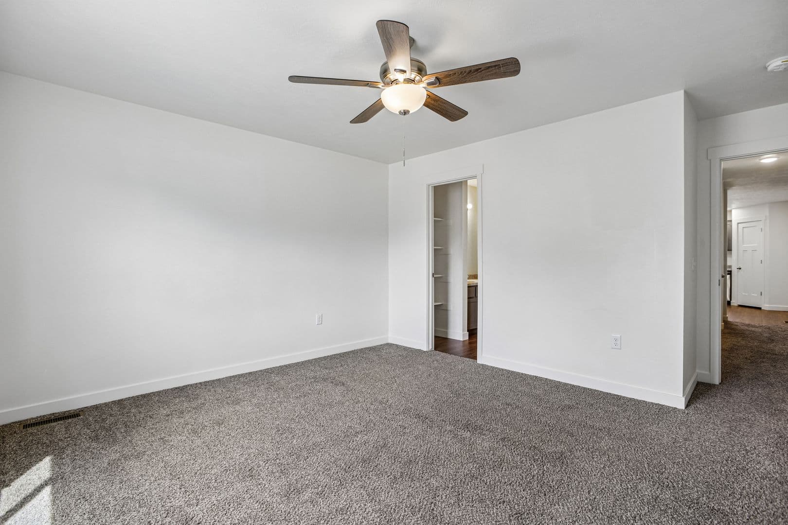 Eagle Mountain Townhome: Sunbury Ln