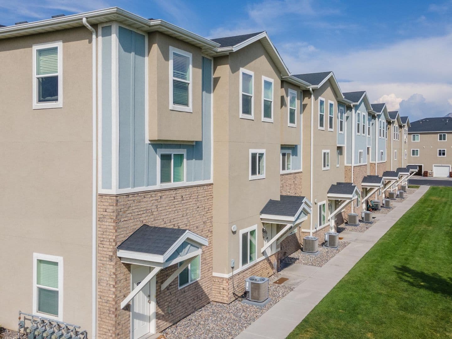 Vineyard Townhome: 100 E 630 N