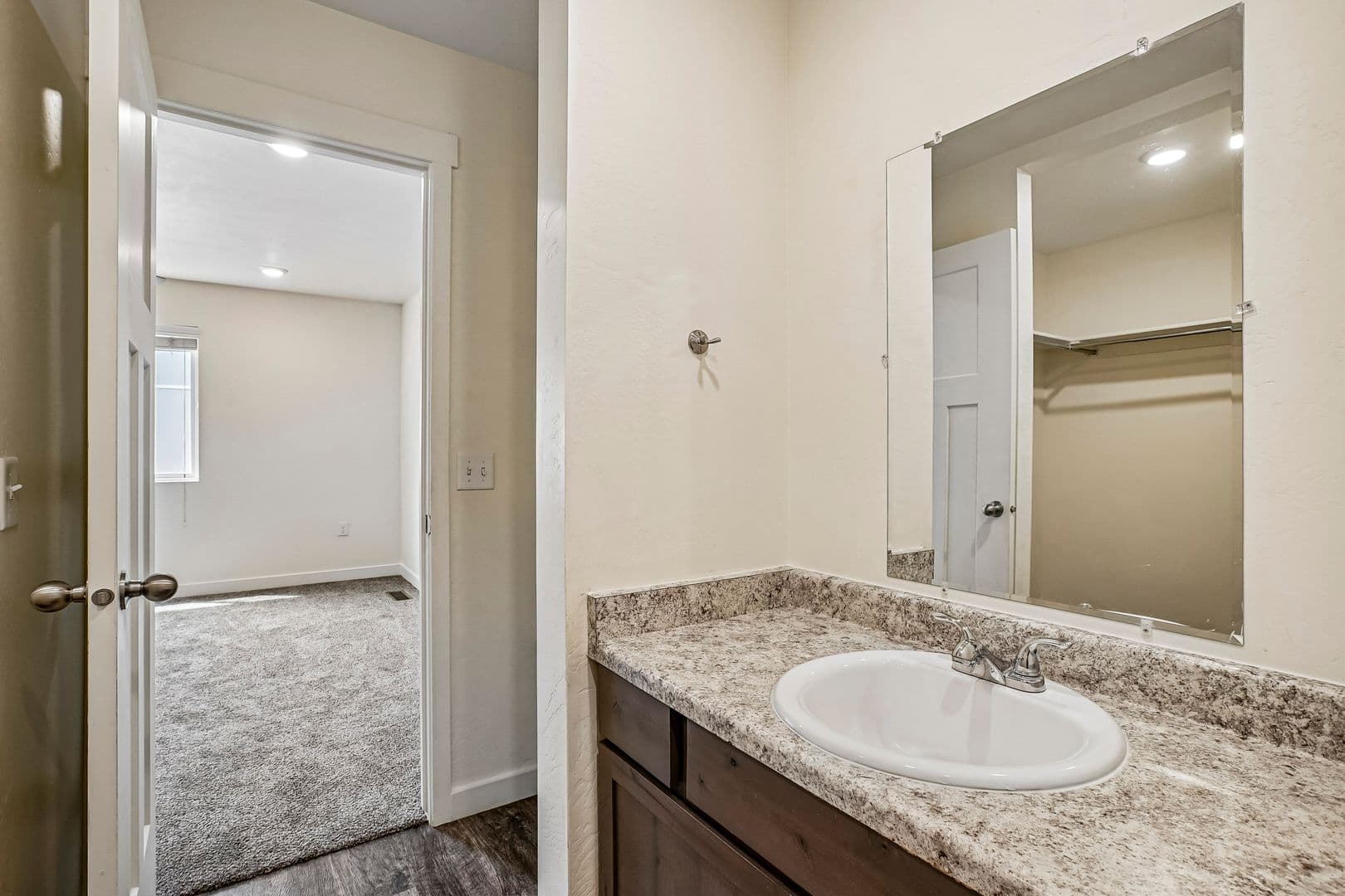Magna Townhome: 7487 W Geraint St