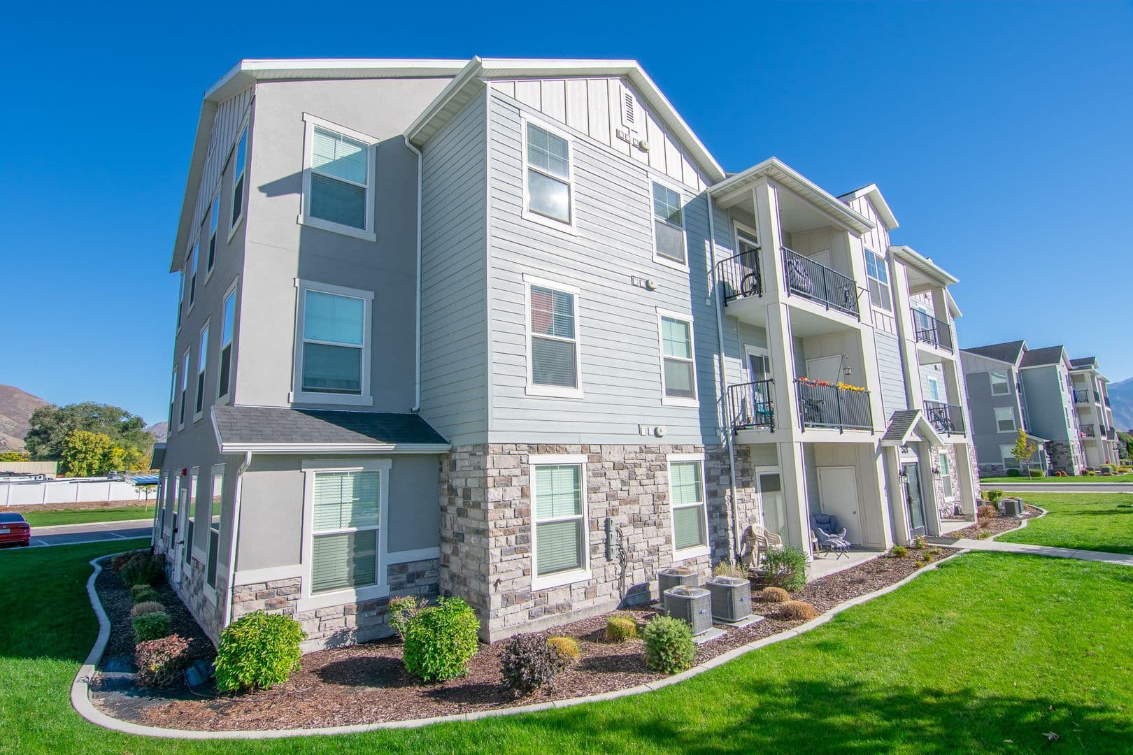 Springville Apartment: 600 W 400 S