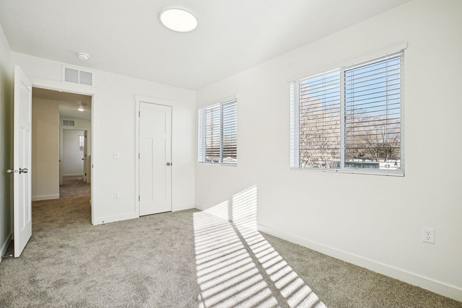 Ogden Townhome: 1090 S 400 W