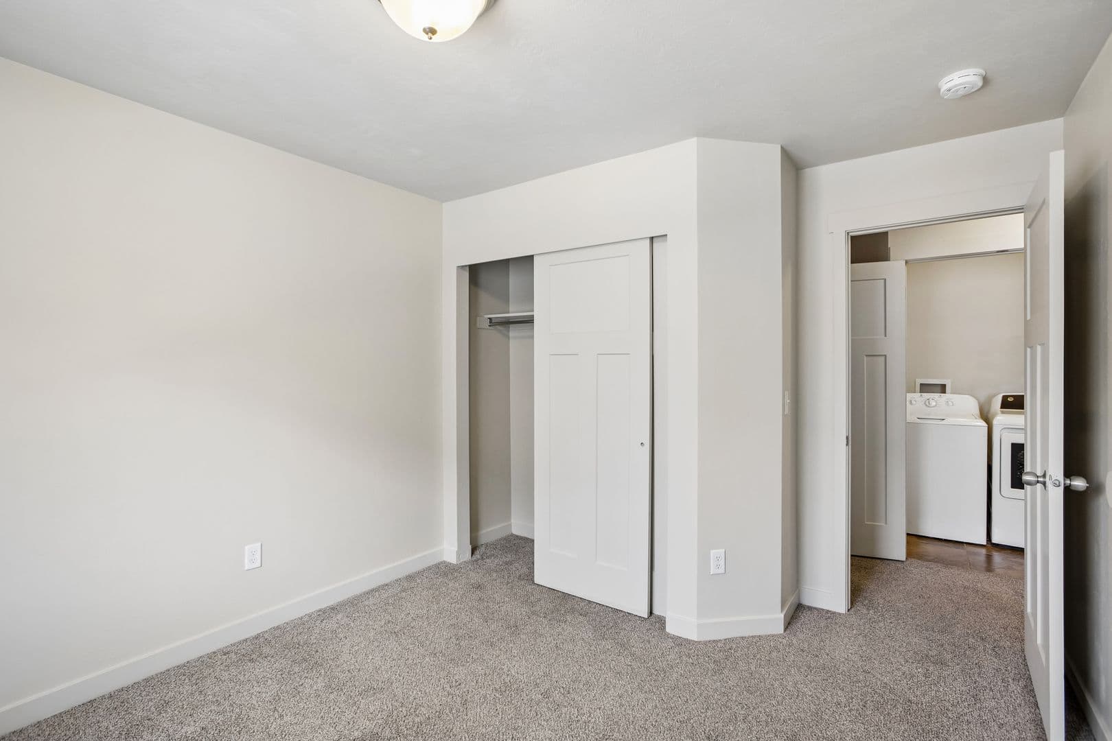 Herriman Townhome: 14411 S Ashburn Way