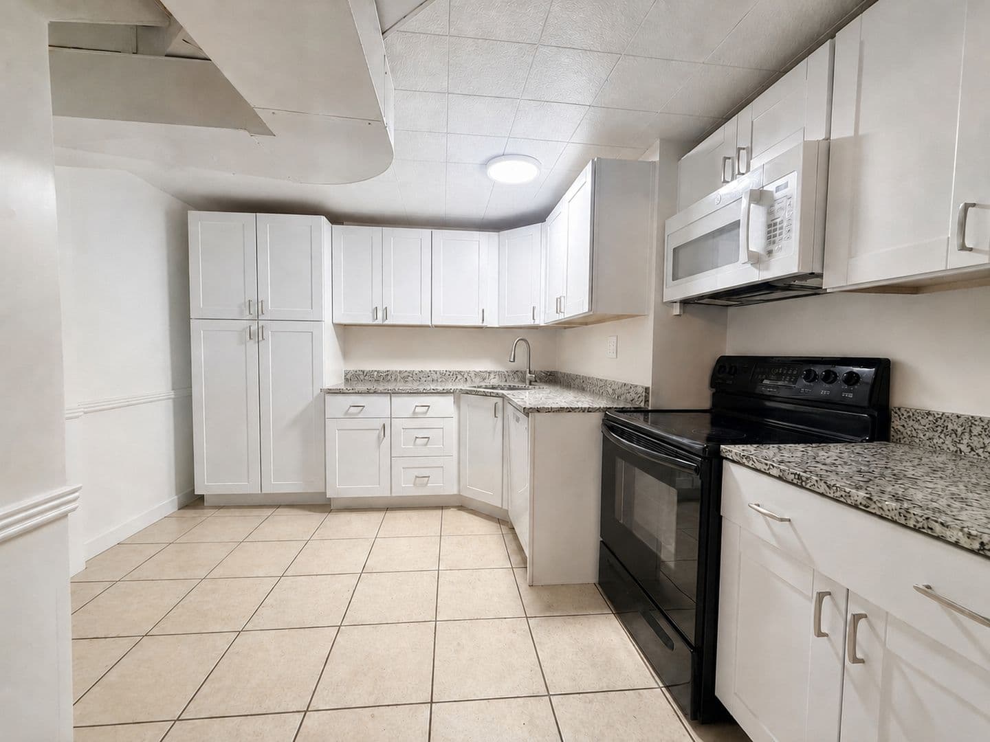 Murray House: 6087 S 1430 E #B