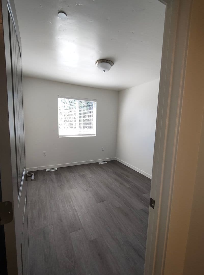 Nampa Townhome: 16852 Idaho Center Blvd