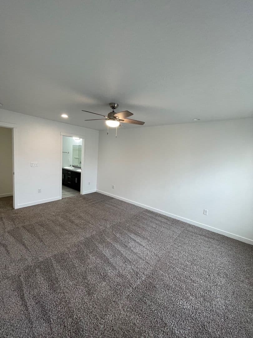 Vineyard Townhome: 358 N 750 E