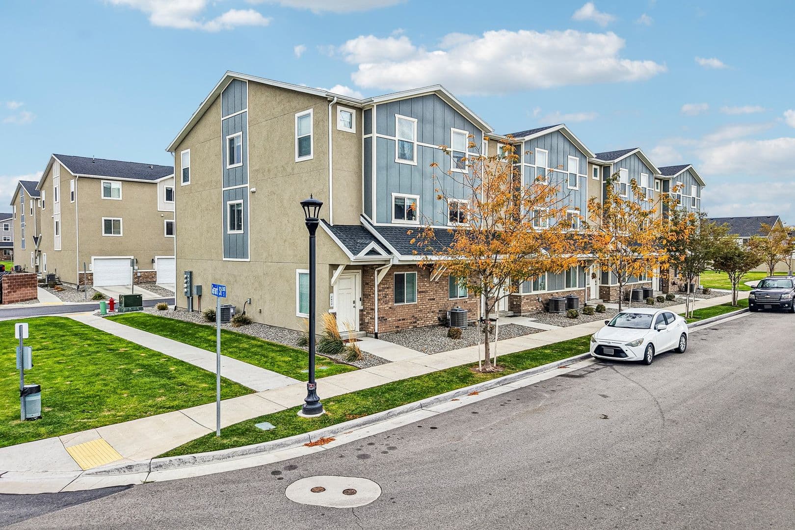 Magna Townhome: 7487 W Geraint St