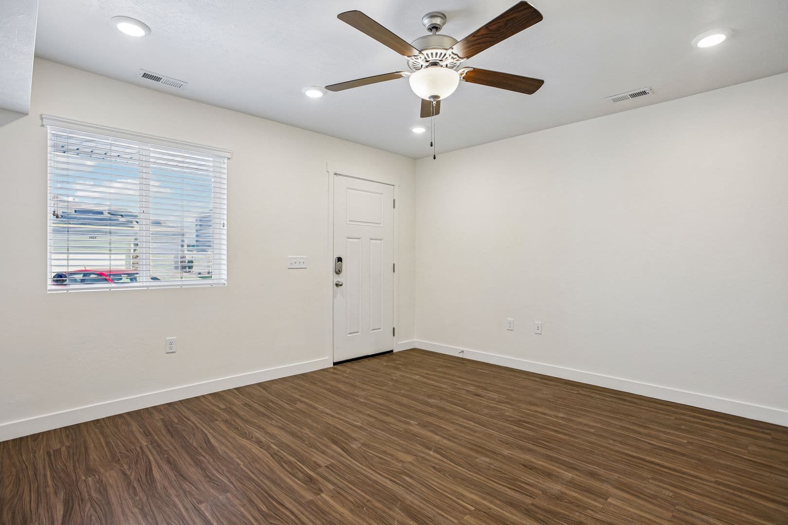 Eagle Mountain Townhome: Sunbury Ln