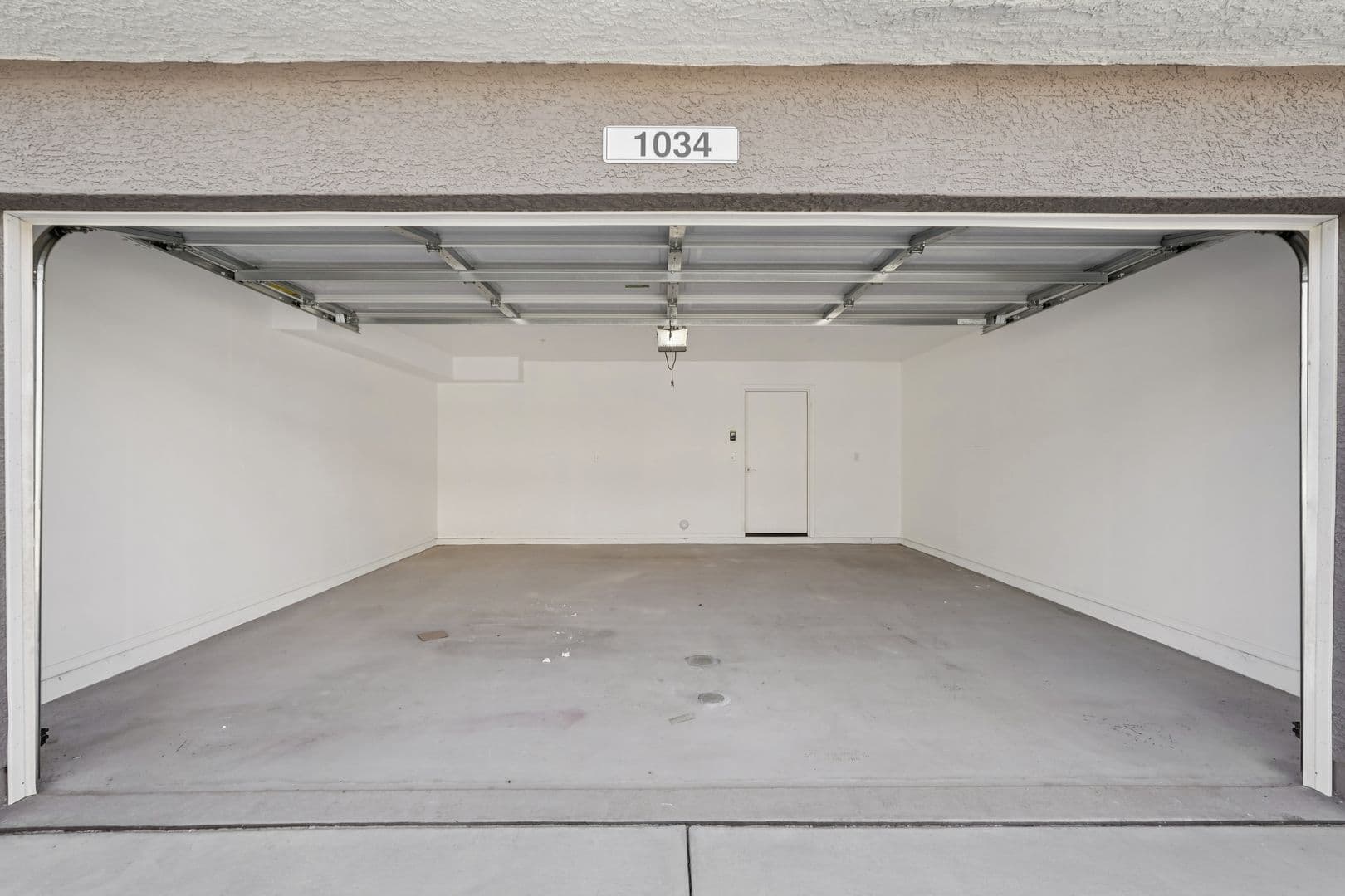 Surprise Townhome: 12570 N Cotton Ln