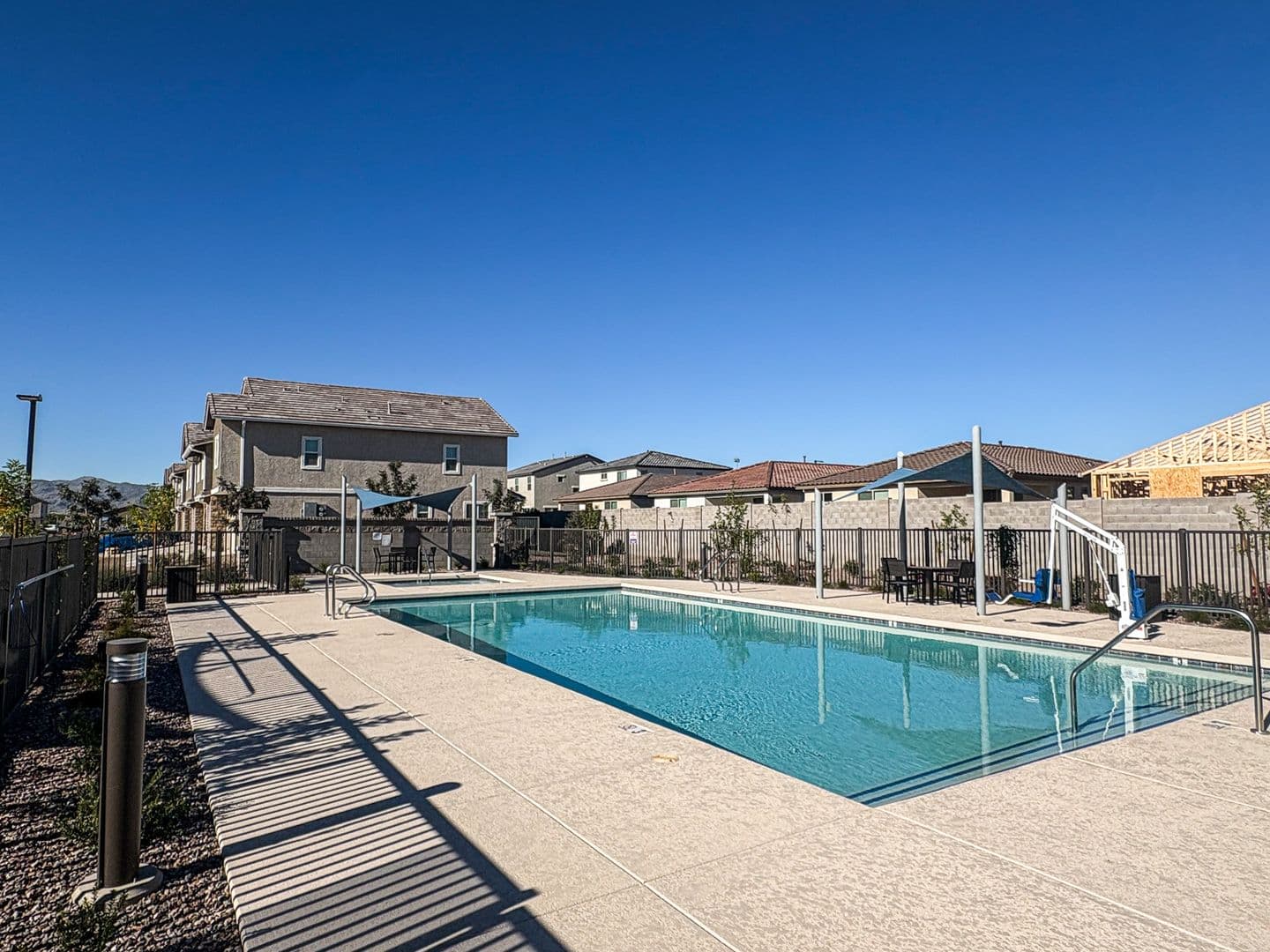 Surprise Townhome: 12570 N Cotton Ln