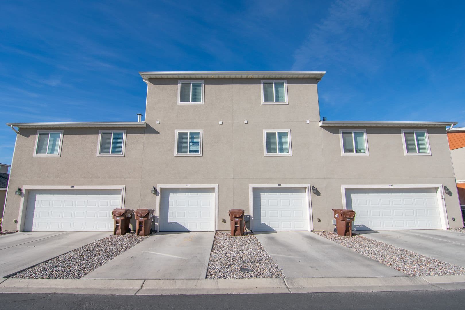 Vineyard Apartment: 190 E 630 N