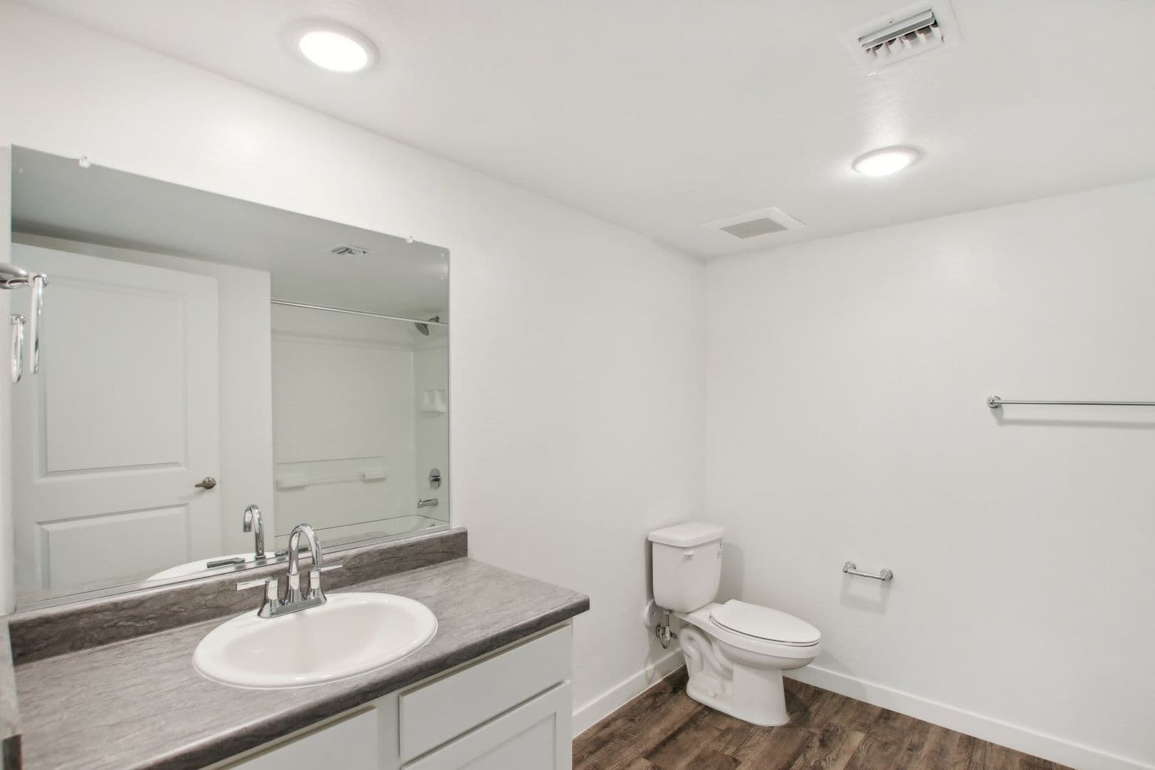 El Mirage Apartment: 12945 W Greenway Rd