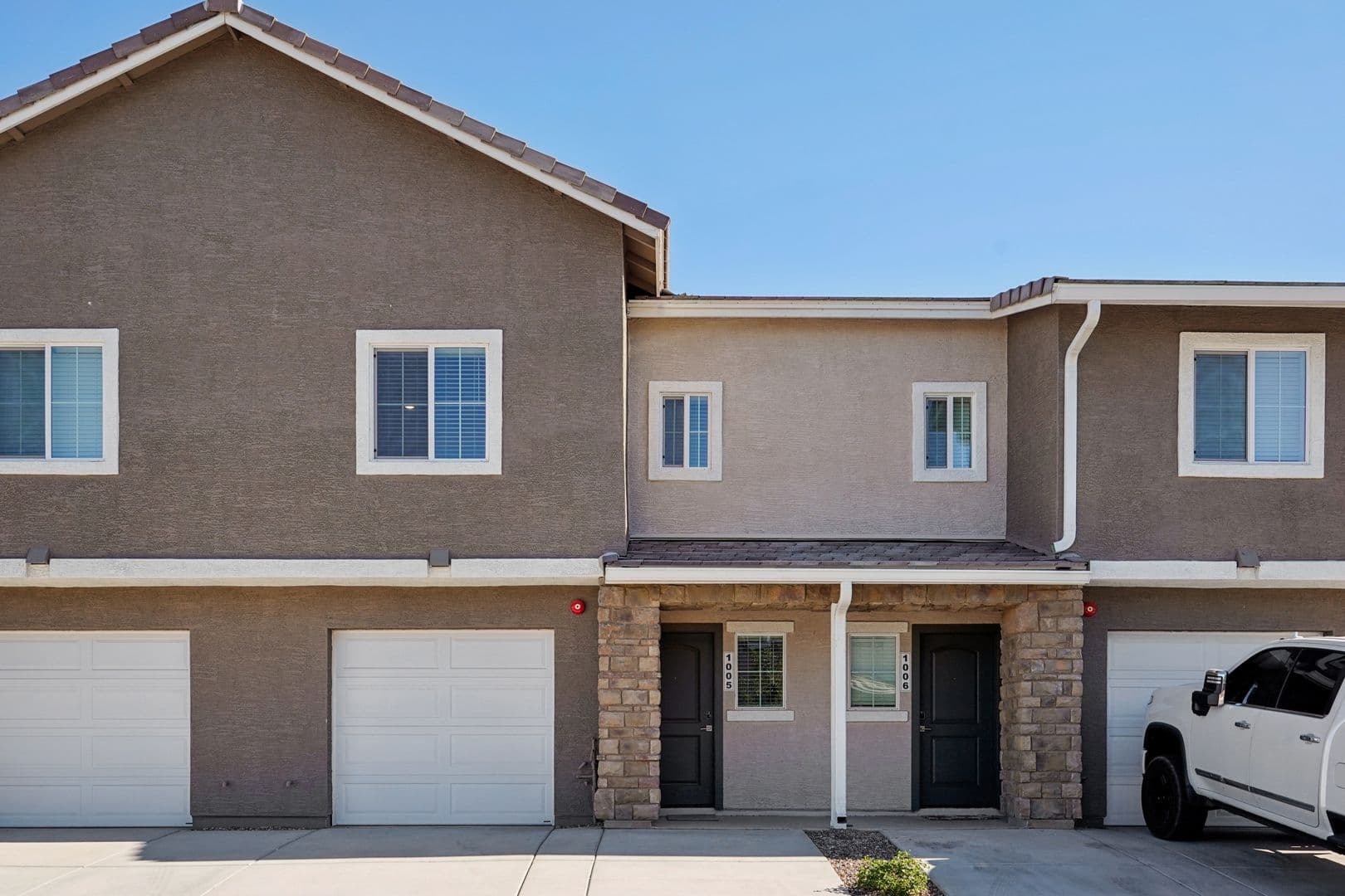 Surprise Townhome: 12570 N Cotton Ln