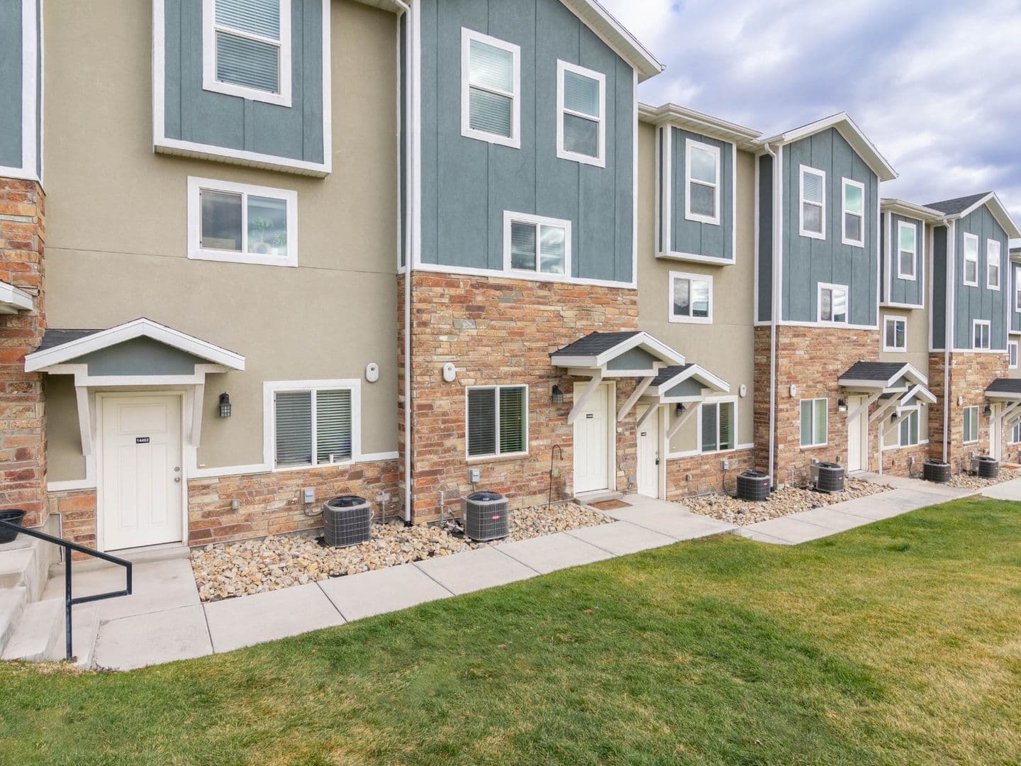 Herriman Townhome: Abbey Ln