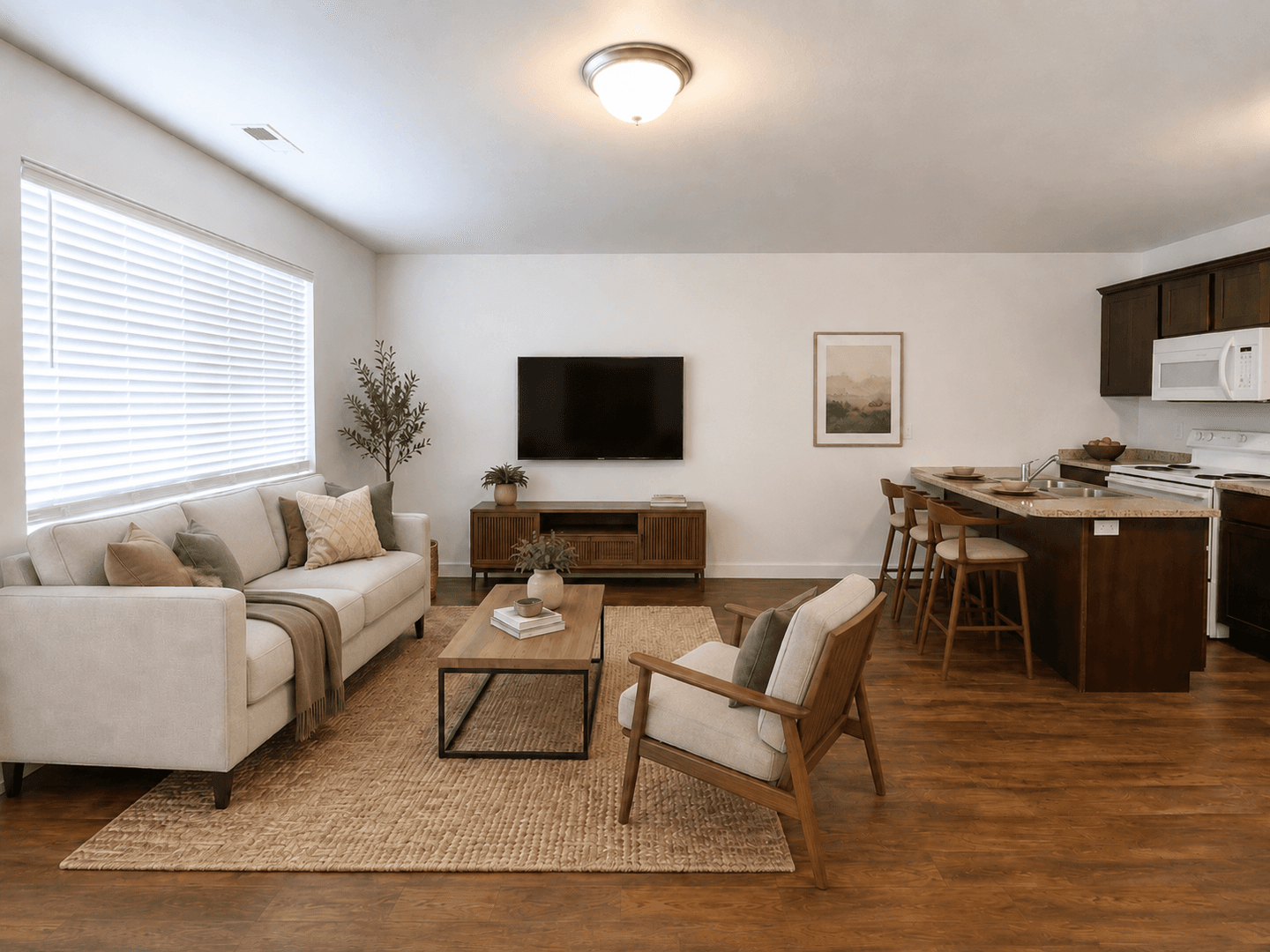 Vineyard Apartment: 190 E 630 N