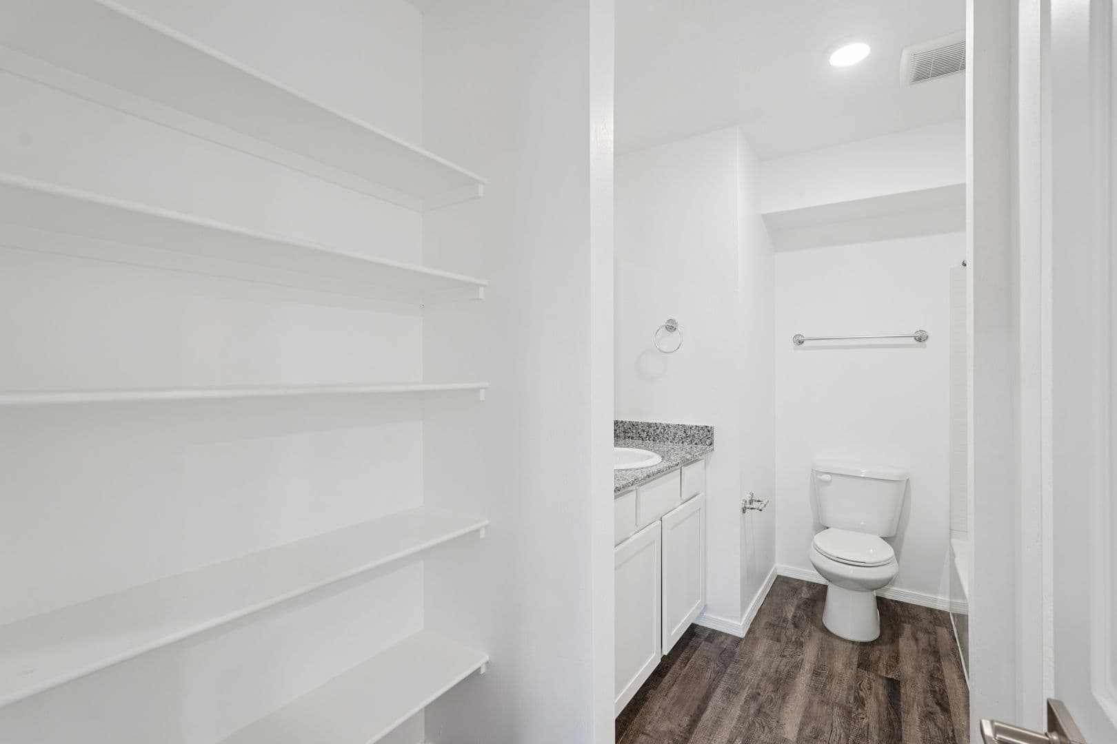 Surprise Townhome: 12570 N Cotton Ln