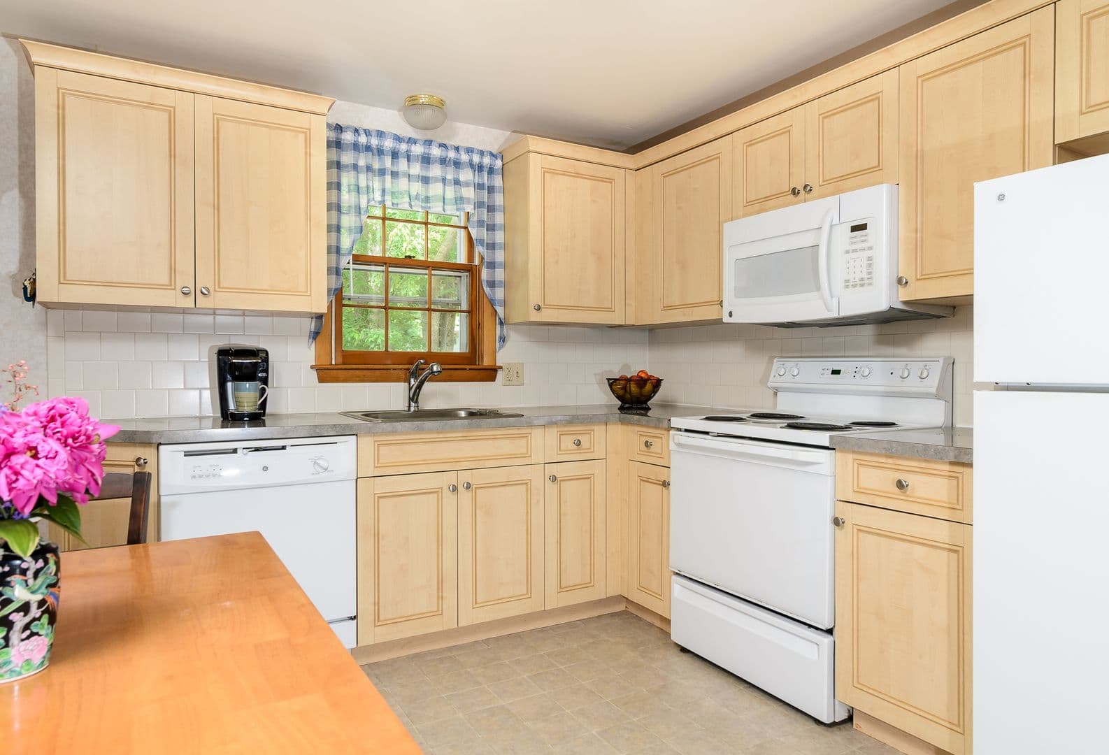 Foxboro Apartment: 101D1 Chestnut St.