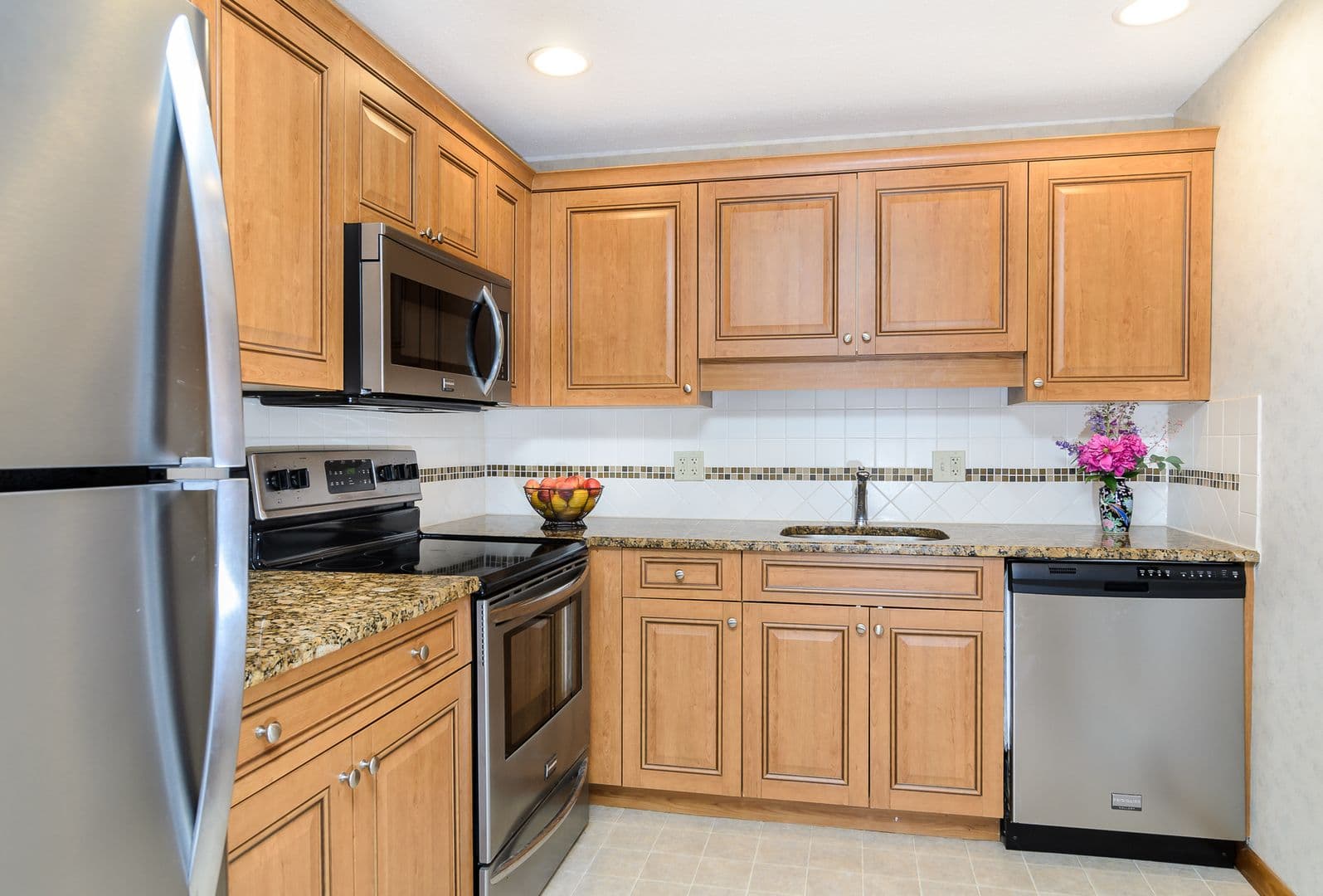 Foxboro Apartment: 15 Hillcrest Rd.