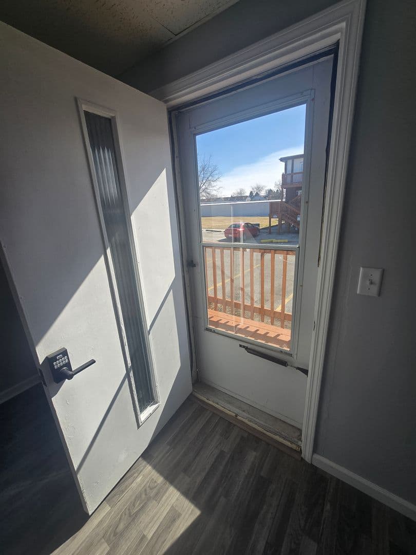 Saginaw Apartment: 6317 State St