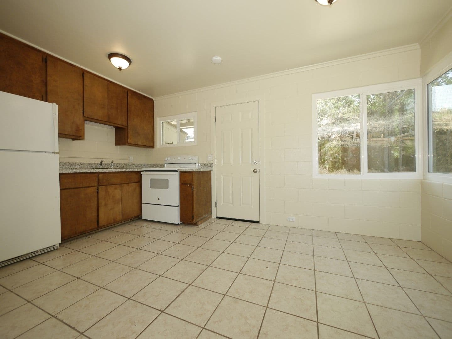San Andreas Apartment: 606 Mountain Ranch Rd.