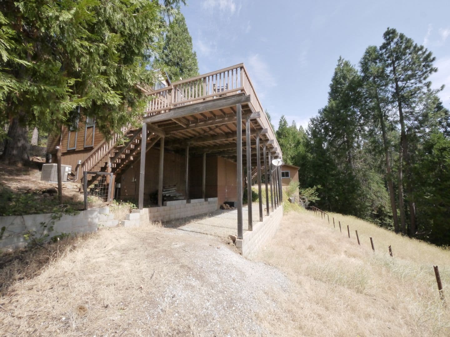 Pioneer House: 27928 Holiday Ln.