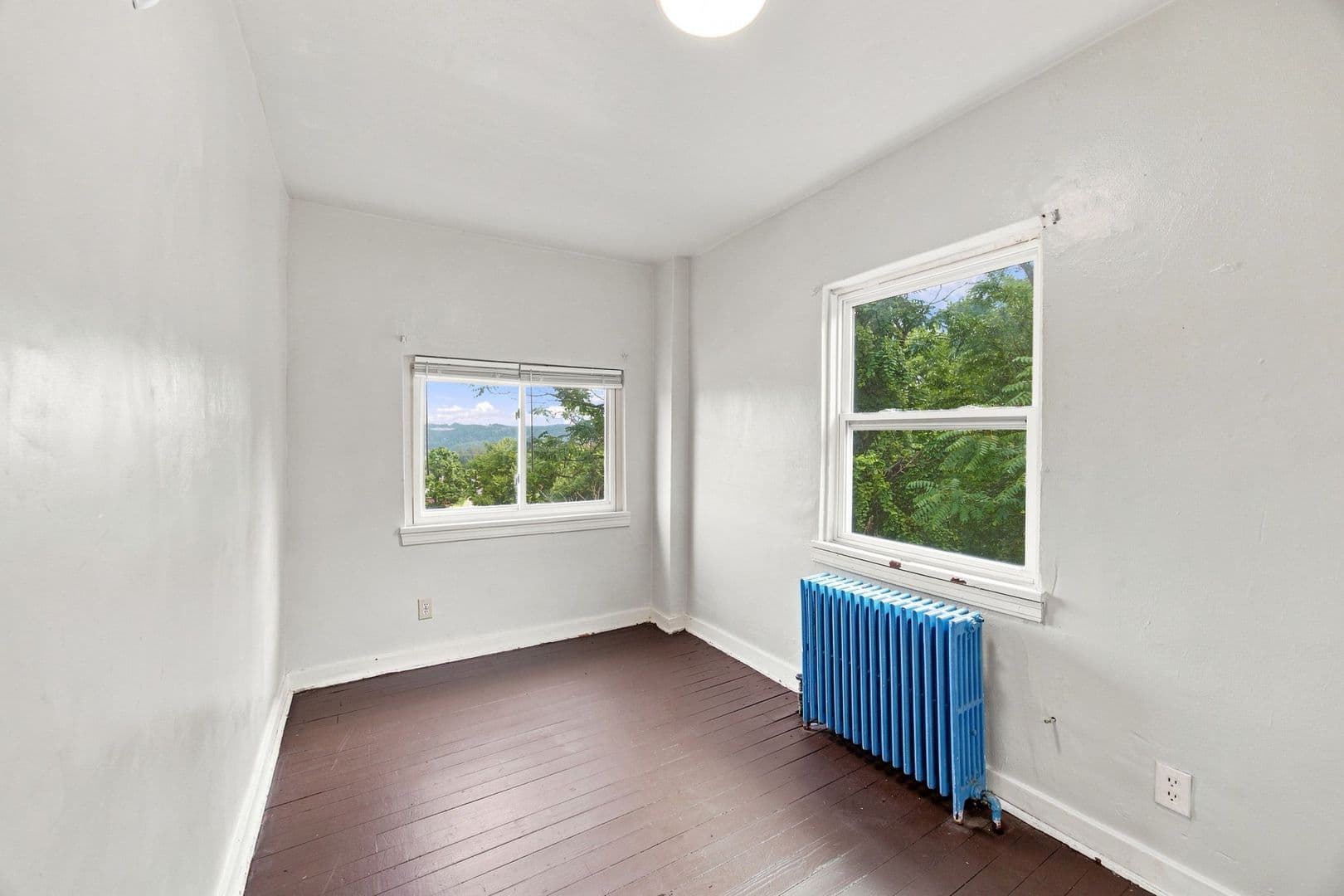 Mckeesport Apartment: 2937-2939 Freeland St
